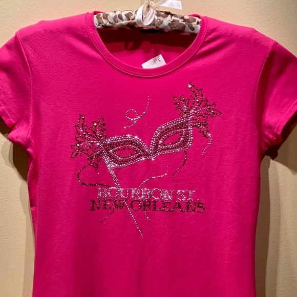 Tops - NWT NOLA Embellished Tee XL